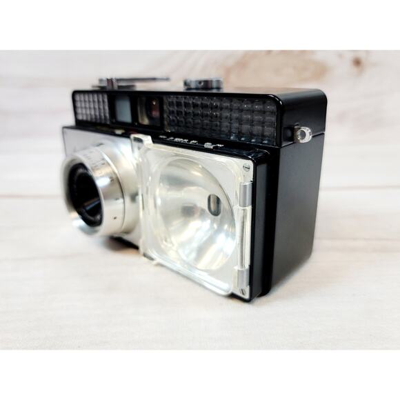 TOWER 39 Mamiya - Kominar 35mm Automatic FILM CAMERA w/ CASE made Japan Untested - Picture 5 of 16